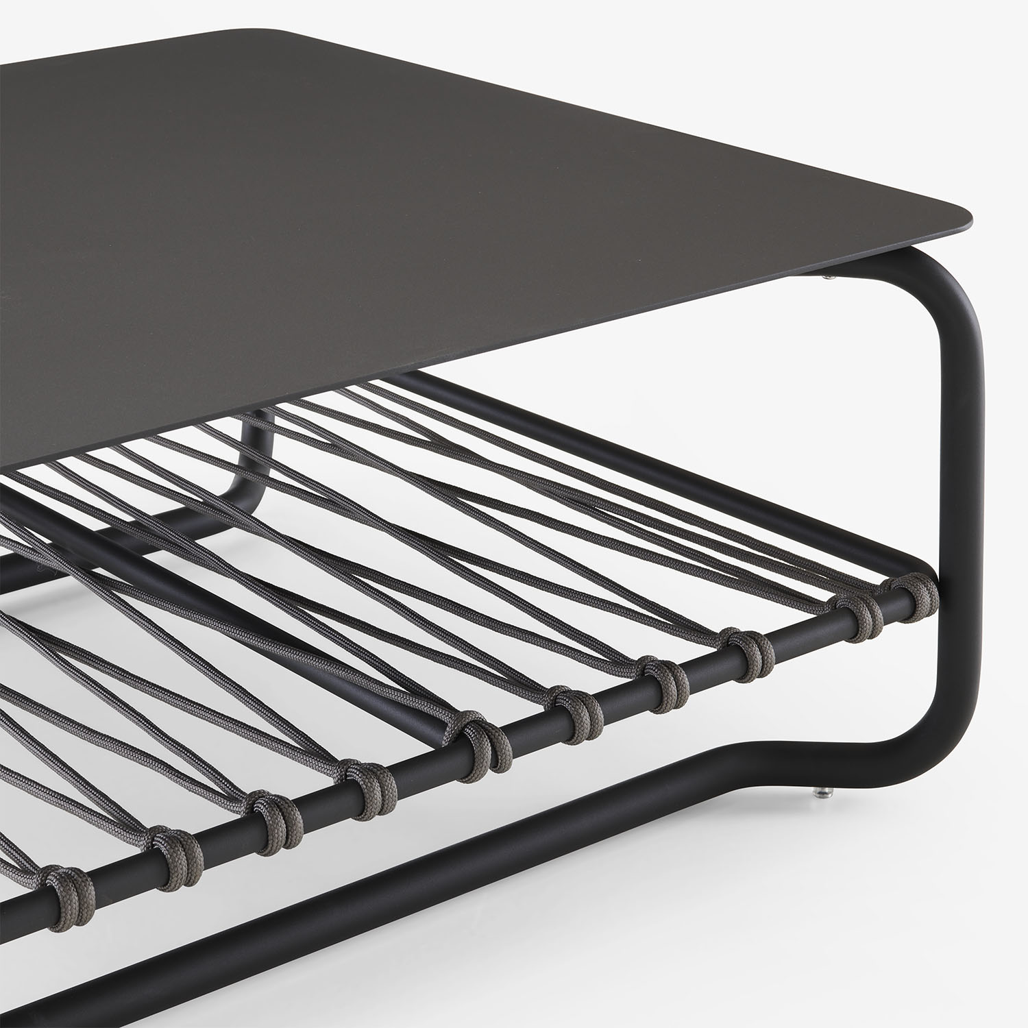 Image GARTEN-COUCHTISCH AUS ALUMINIUM, IN ANTHRAZIT LACKIERT   4