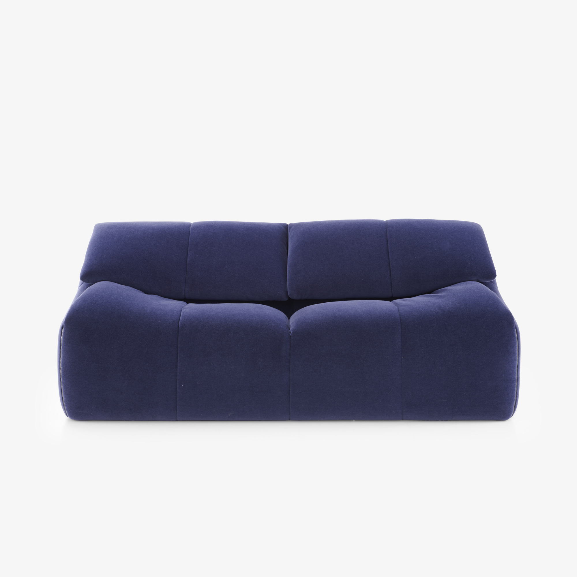 Image Medium sofa 1