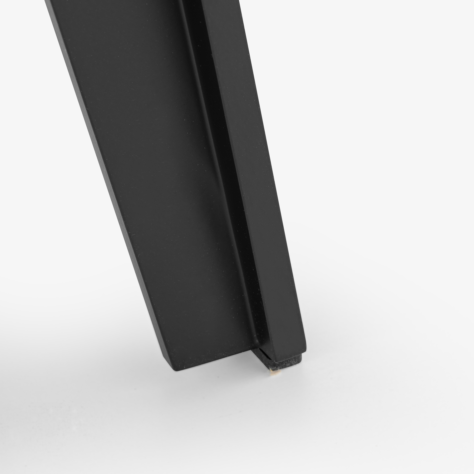Image ESSTISCH RUND GESTELL LACK SCHWARZ  3