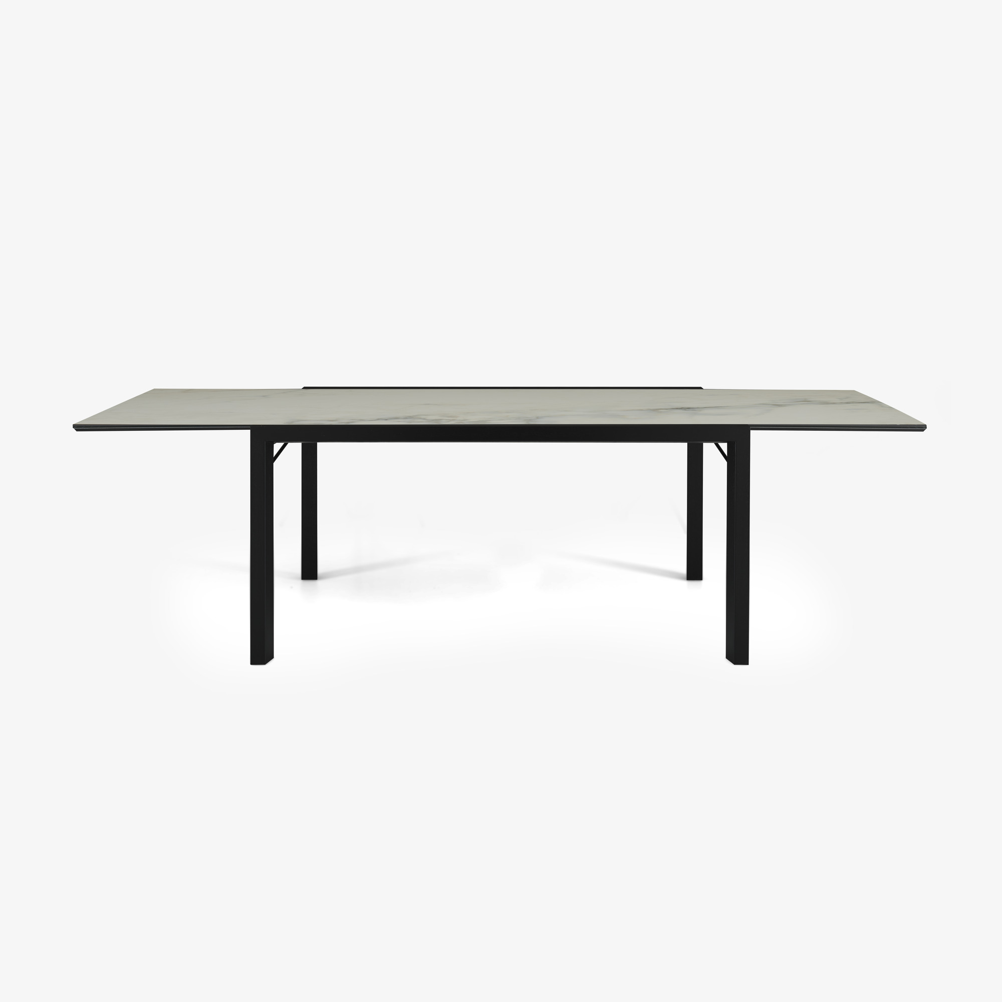 Image Table de repas plateau grès cérame aspect marbre blanc piétement frêne teinté noir 4