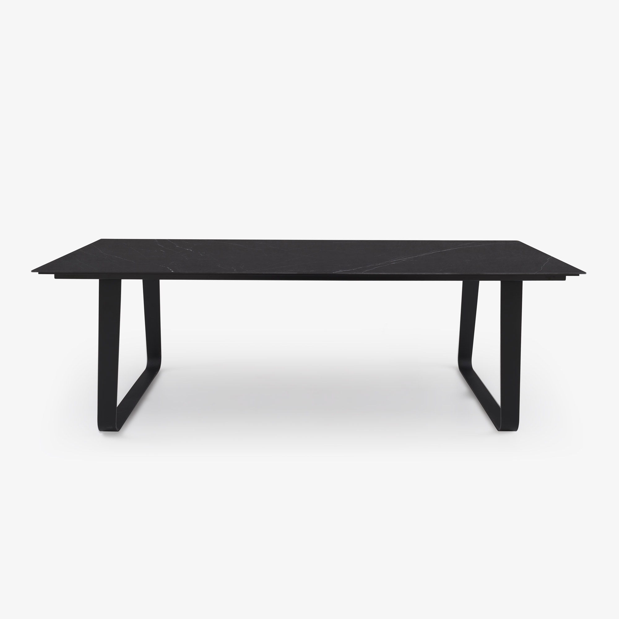 Image Dining table black lacquered base  1