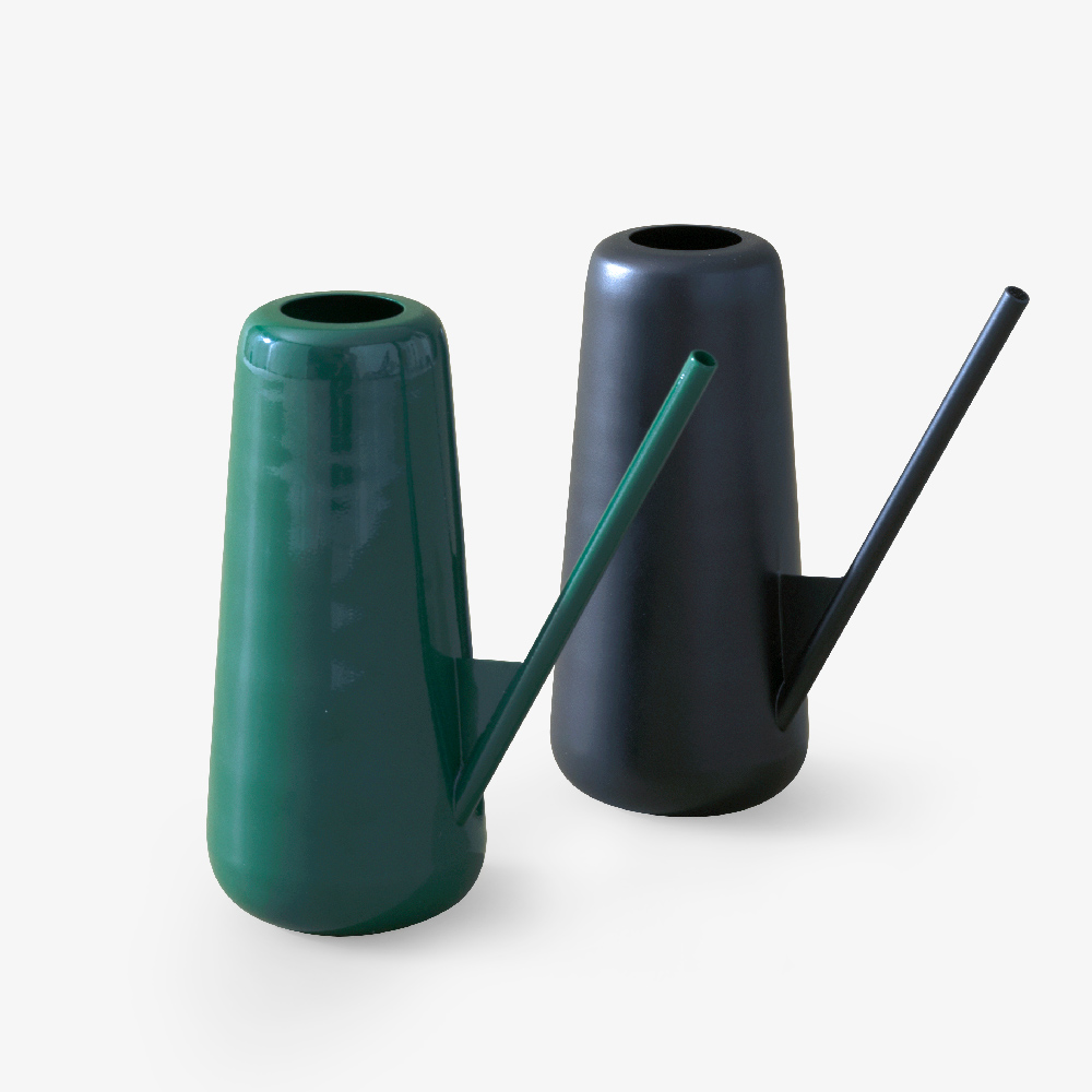 Image Watering can gloss green  3