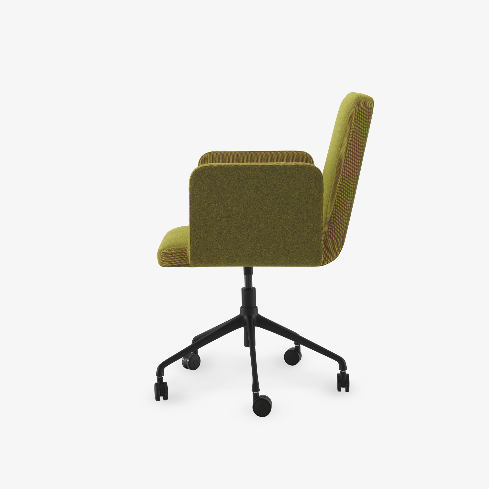 Image Chair with arms on castors 2