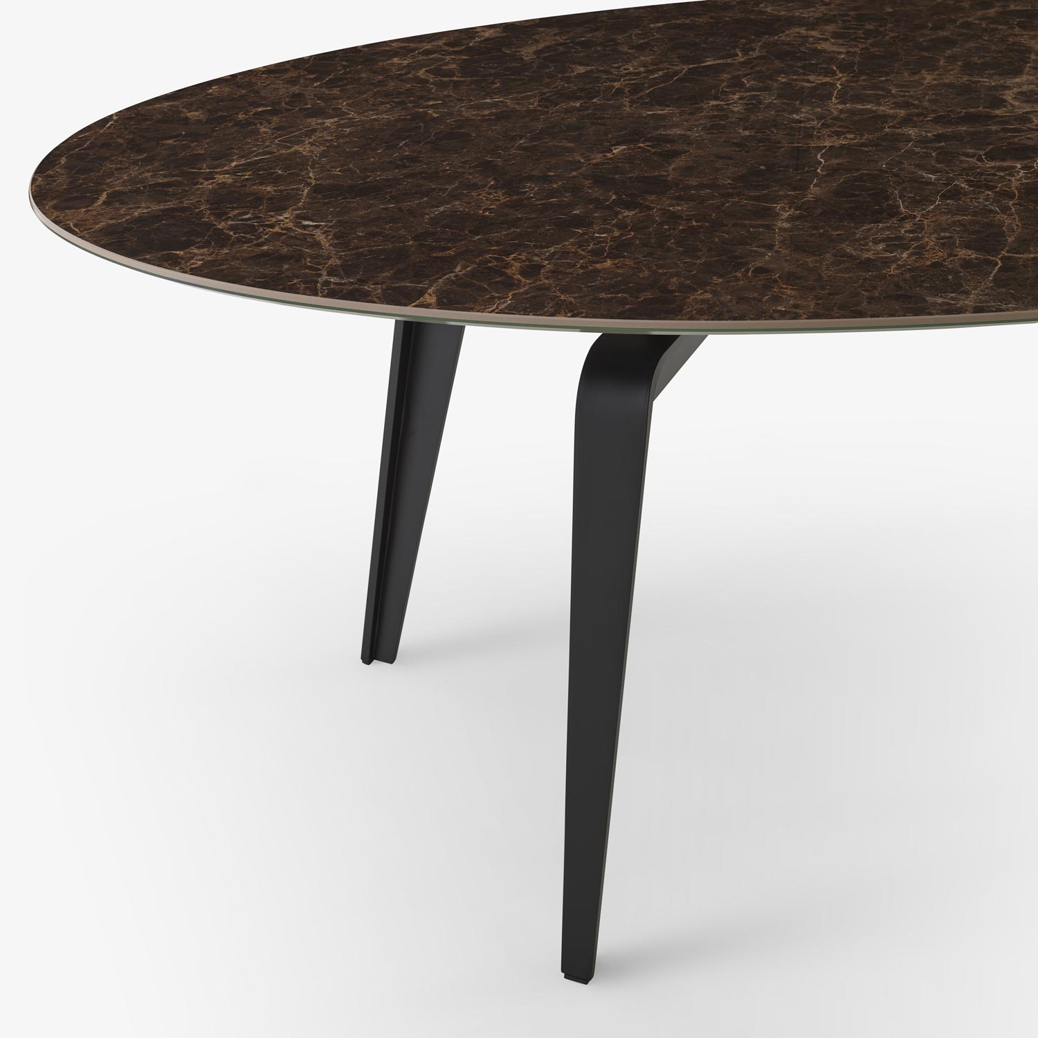 Image Oval dining table black lacquered base  3