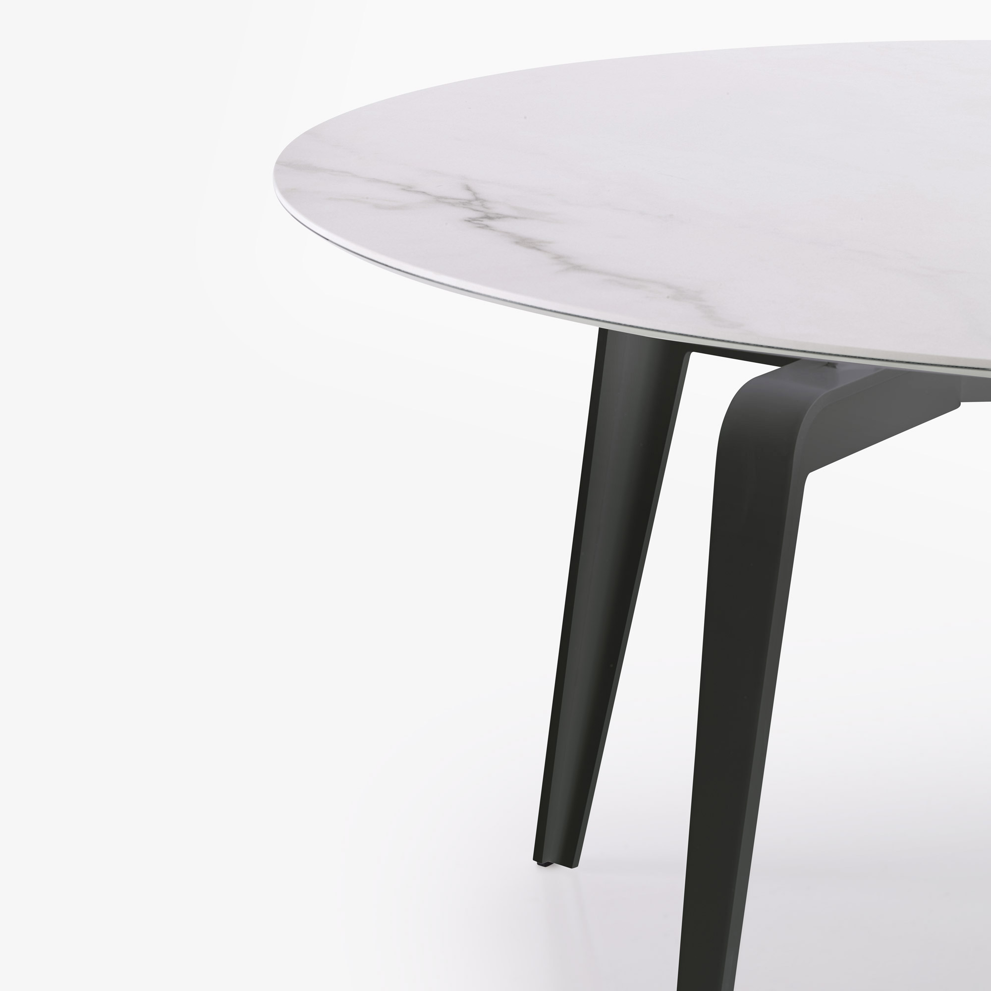Image Round dining table black lacquered base  5