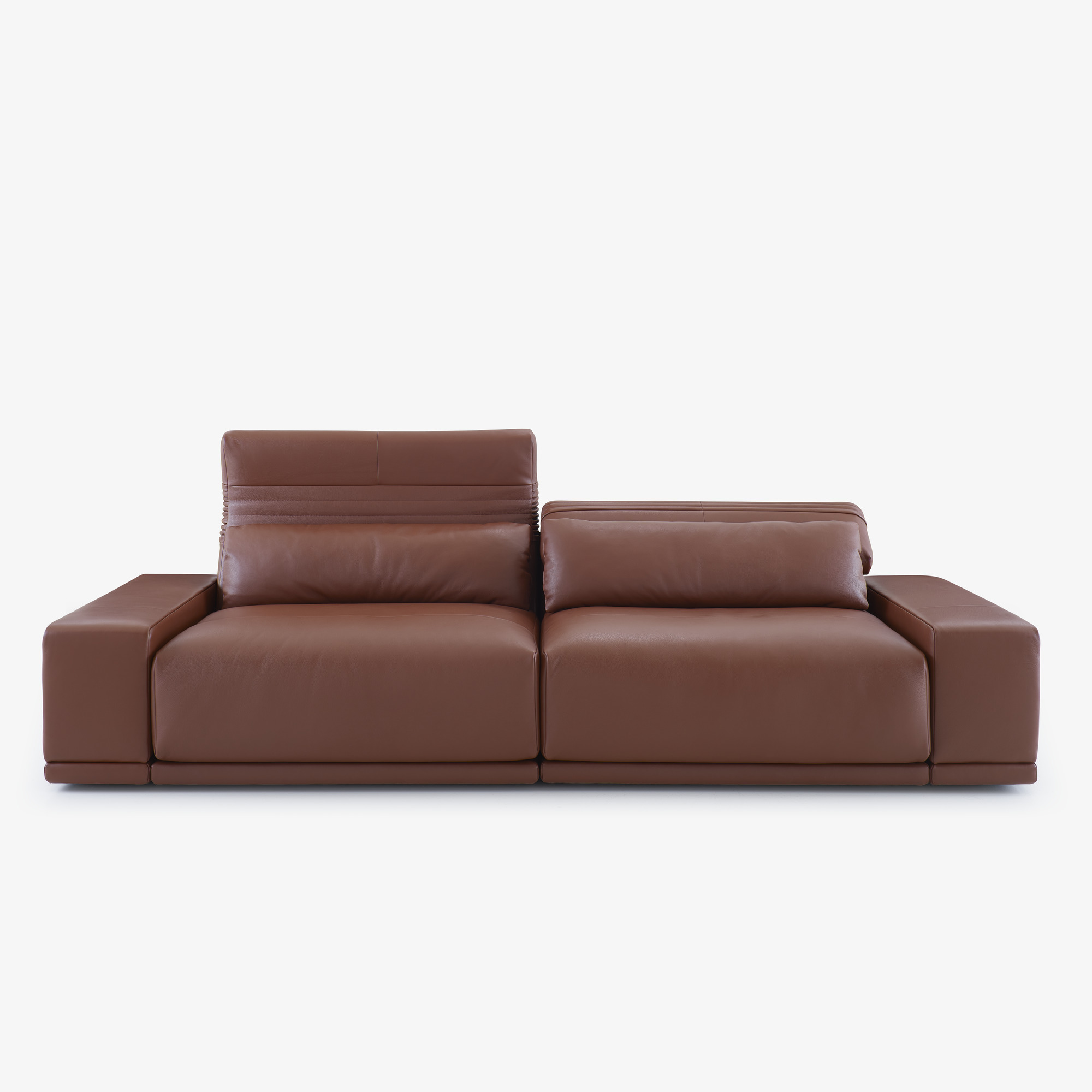Image Sofa with broad armrest without lumbar cushion 2