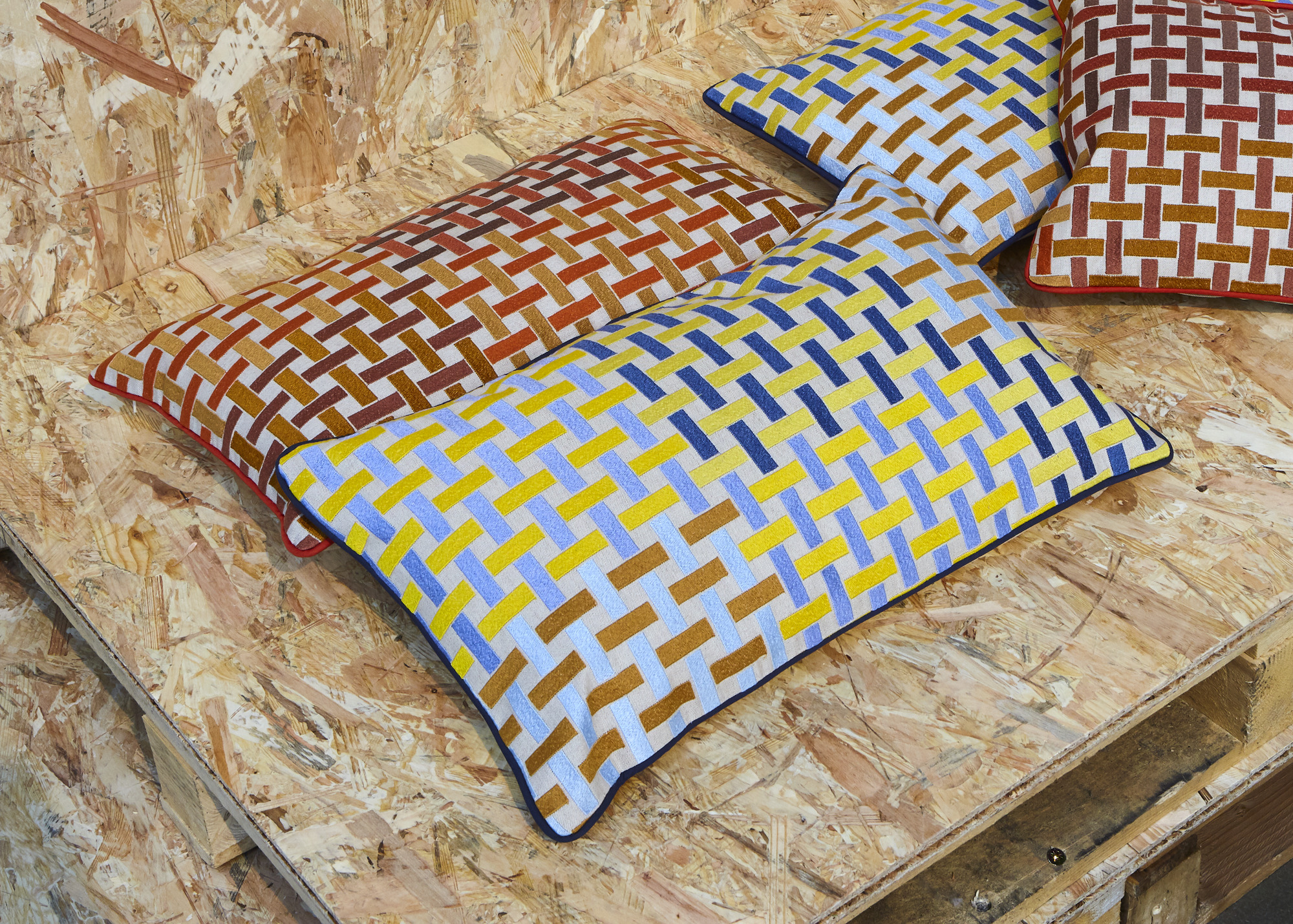 Cushions deals and throws