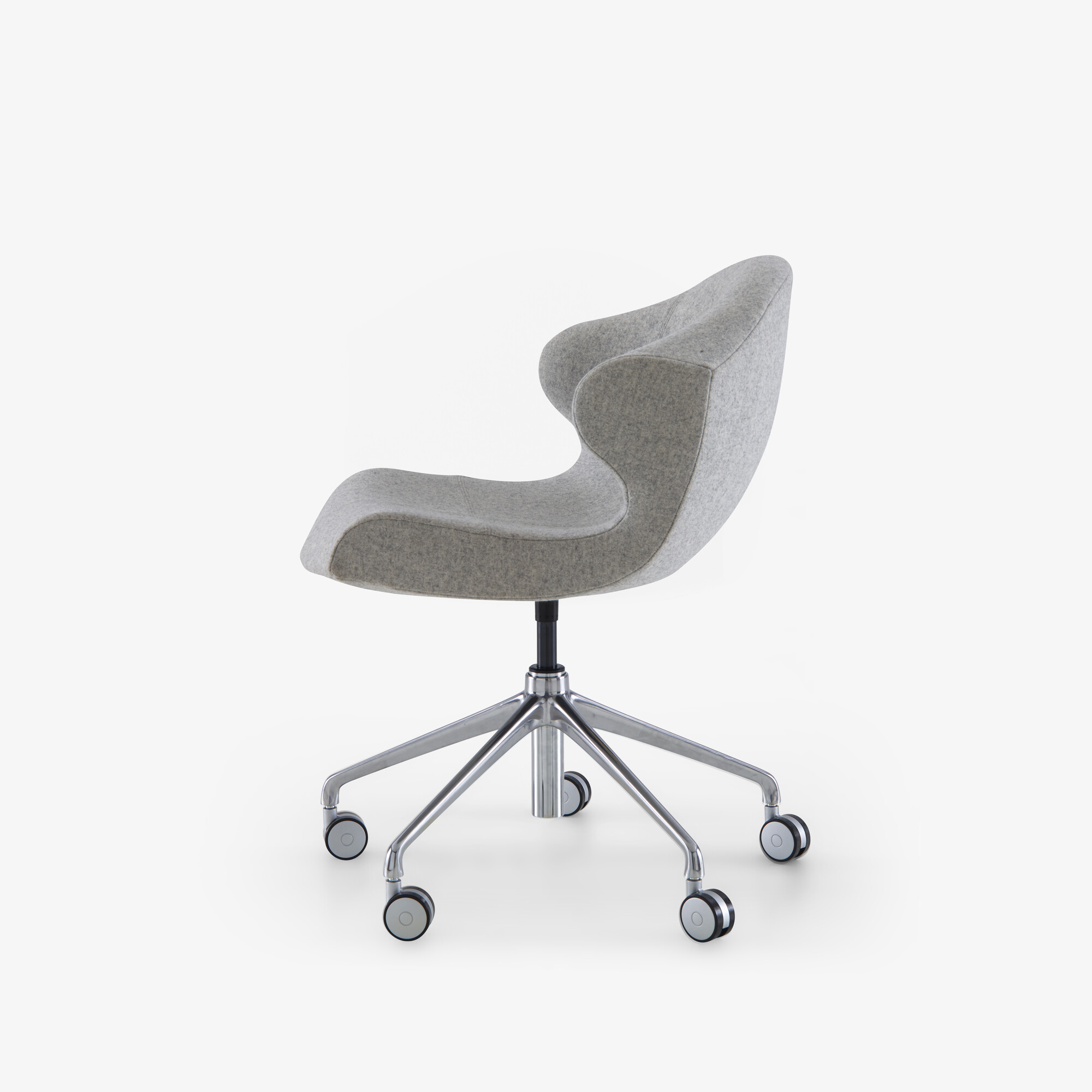 Image Alster carver chair aluminium base on castors 3