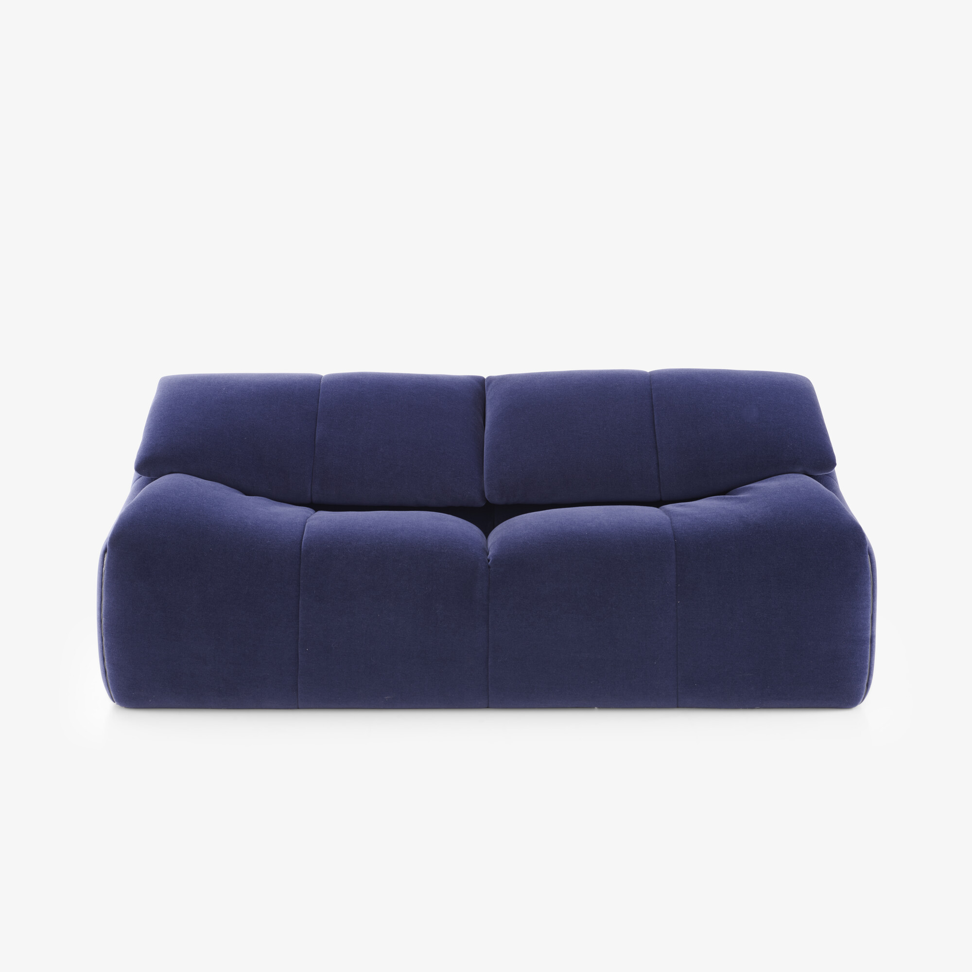 Image Medium settee 1